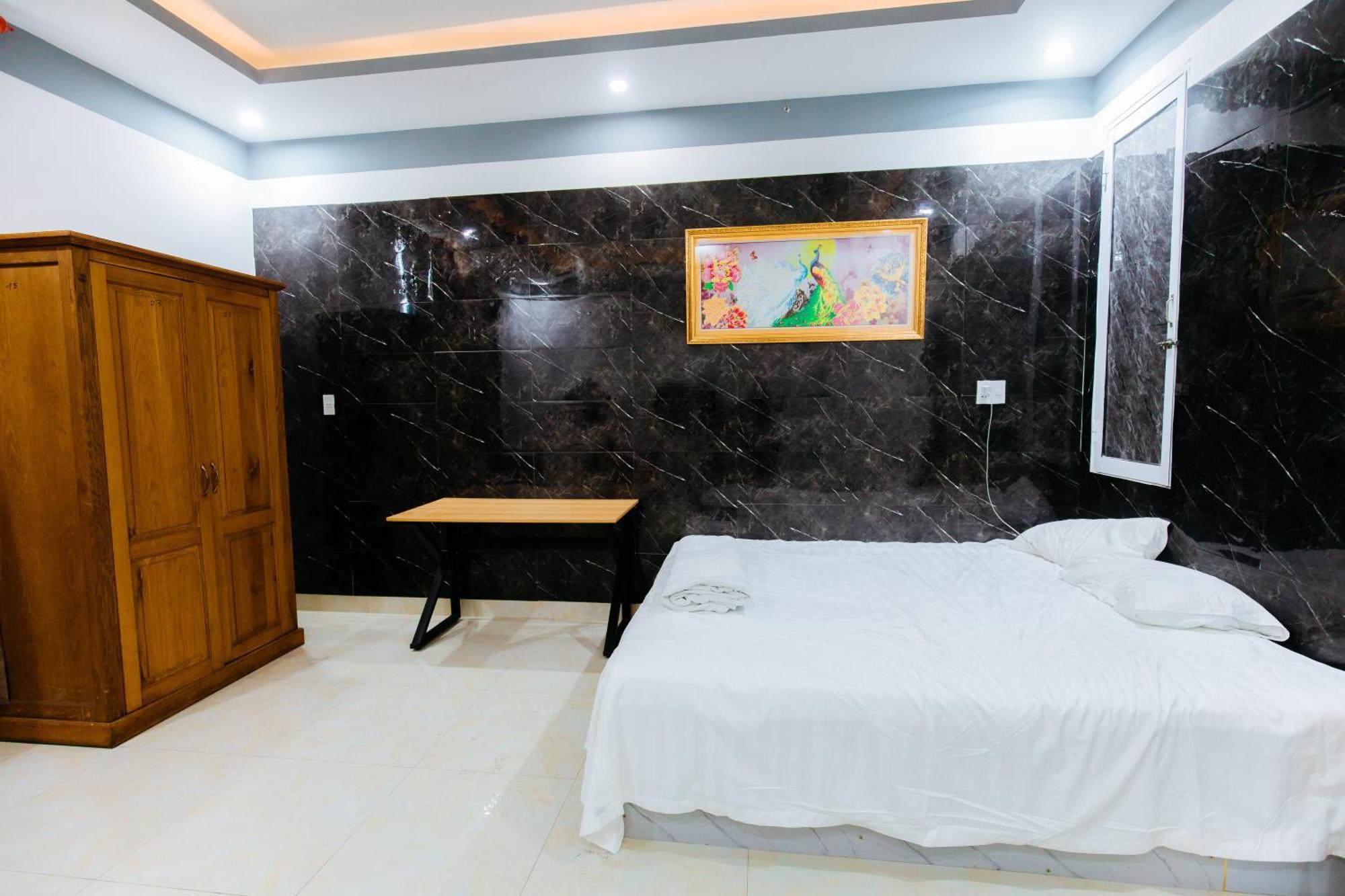 Hotel Tram Anh Nhon Trach Exteriör bild