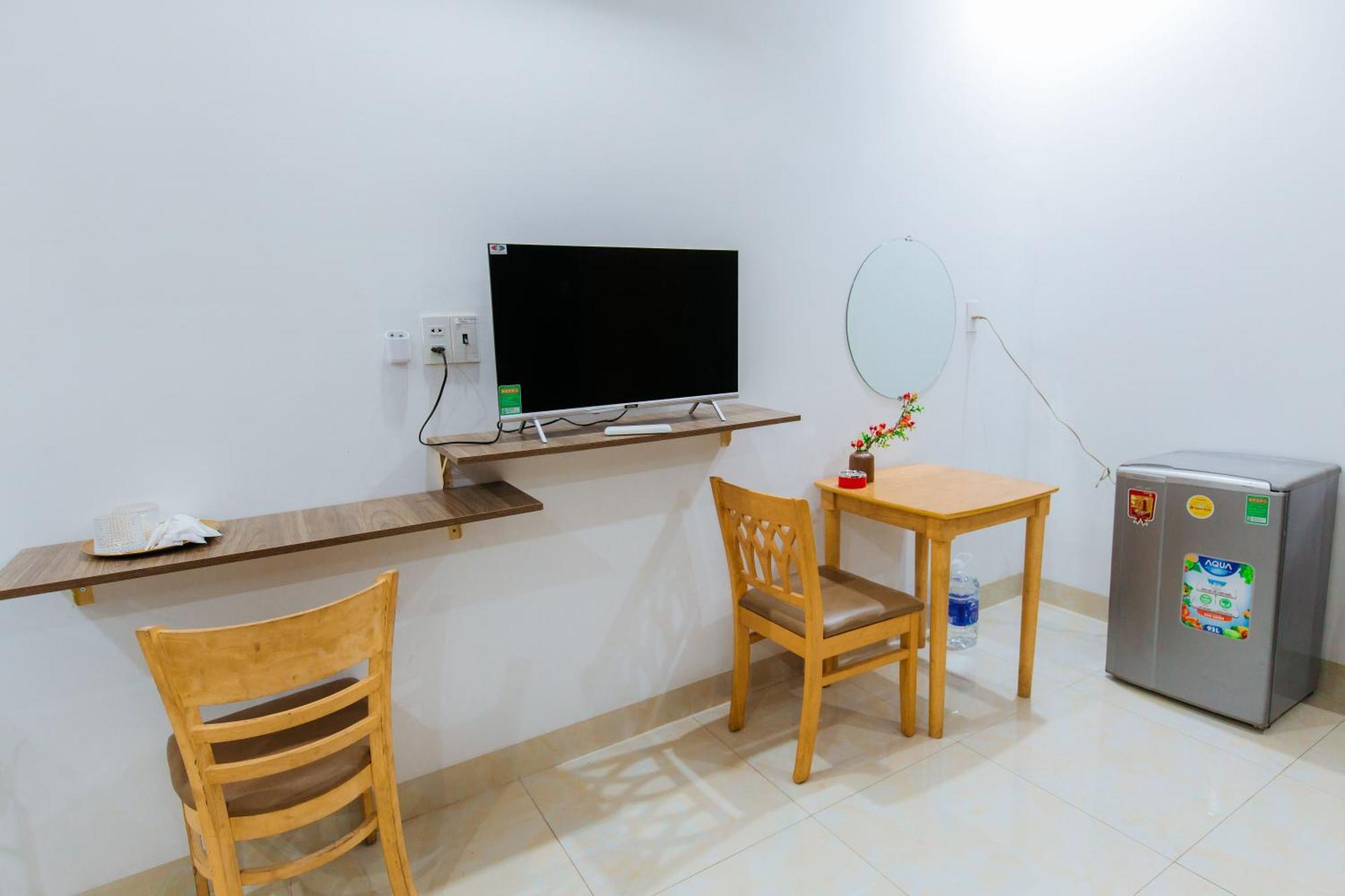 Hotel Tram Anh Nhon Trach Exteriör bild