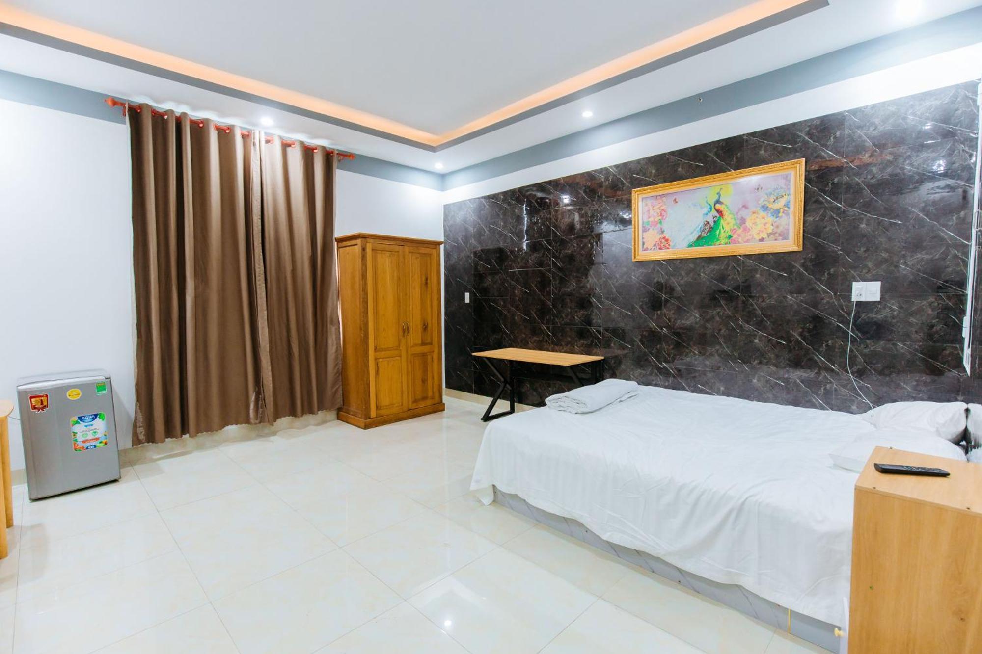 Hotel Tram Anh Nhon Trach Exteriör bild